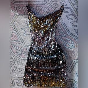 Elegant Black and Gold Sequin Backless Dress